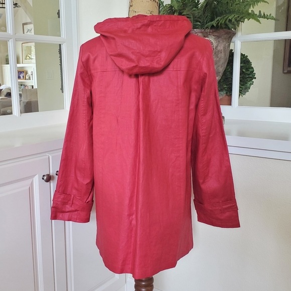 Nuage Hooded Rain Coat with Buttons - Picture 3 of 15